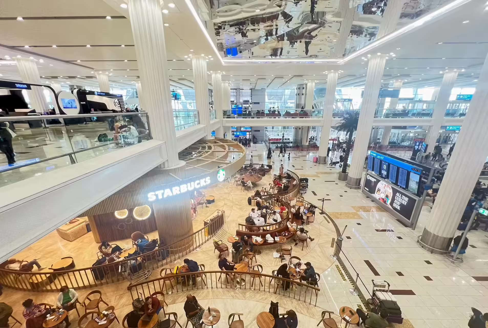מסדרון הבינה המלאכותית המהפכני של דובאי לחוויית נסיעה חלקה