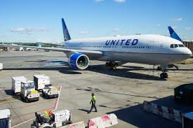 Ako United Airlines a Frontier Group využívajú príležitosti v súvislosti so zmenami na trhu spoločnosti Spirit Airlines