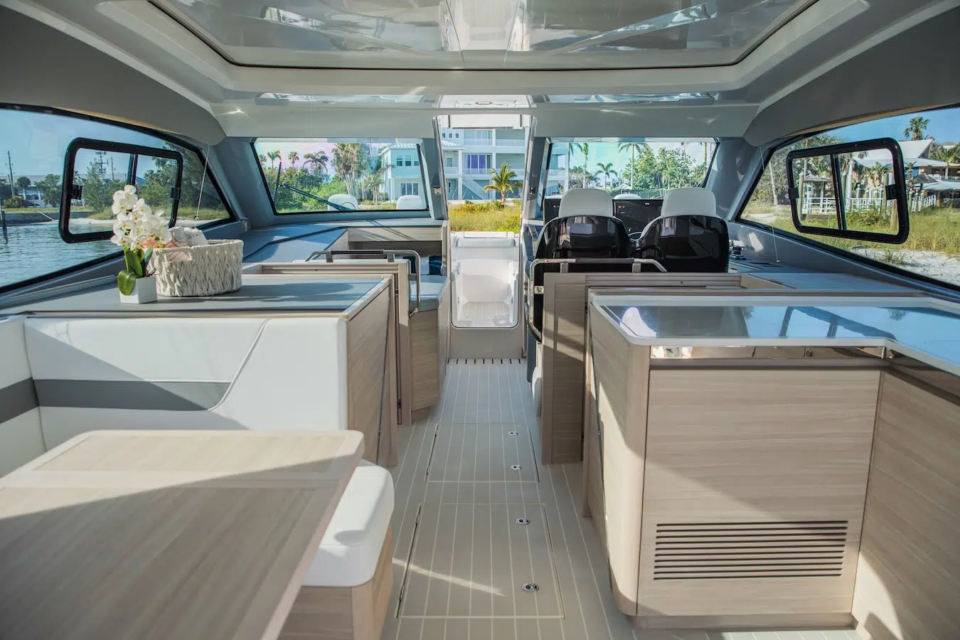 Aquila 42 Coupé נחשפה בתערוכת boot בדיסלדורף: ביצועים, תכנון וטווח שיווקי