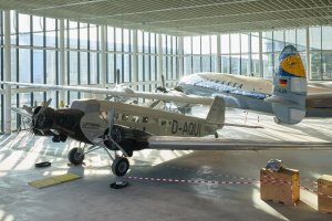 שיקום אגדות תעופה: היונקרס Ju 52 ולוקהיד סופר סטאר בהאנגר 1 של קבוצת לופטהנזה