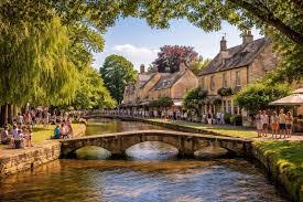 Ọ̀na Ìgbàgbọ́ Tuntun ní Bourton-on-the-Water Ṣàlàyé láti Ṣe Ìwọ̀ntúnwọ̀nsì Ìgbésí Ayé Ìlú àti Ìgbádùn Àlejò