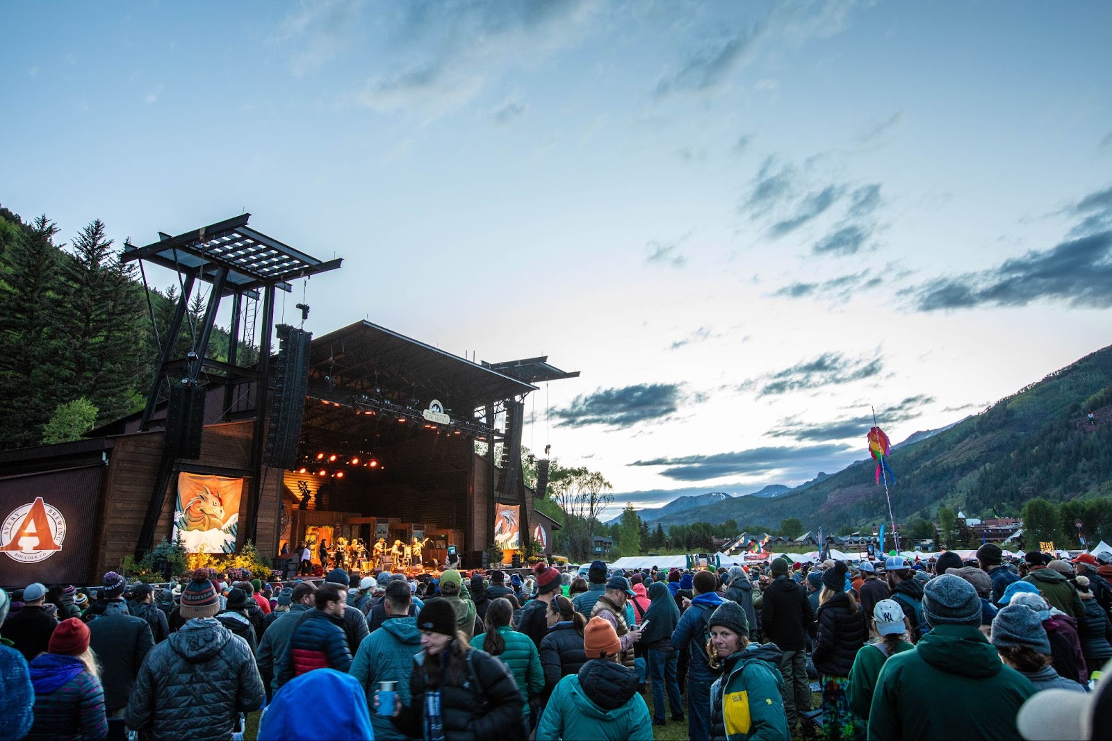 Camp Alderwild: Vzrušujúci Nový Festivalový Zážitok v Prírode