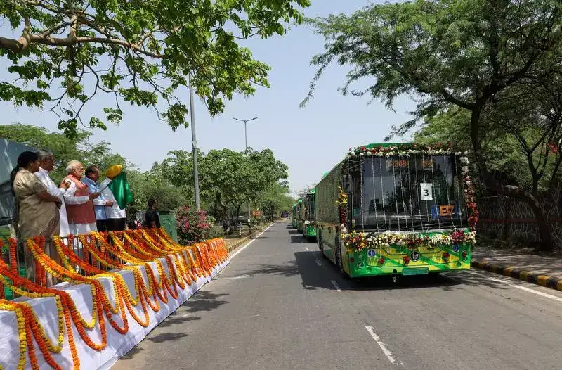 Delhi posilňuje verejnú dopravu o 200 nových elektrických autobusov