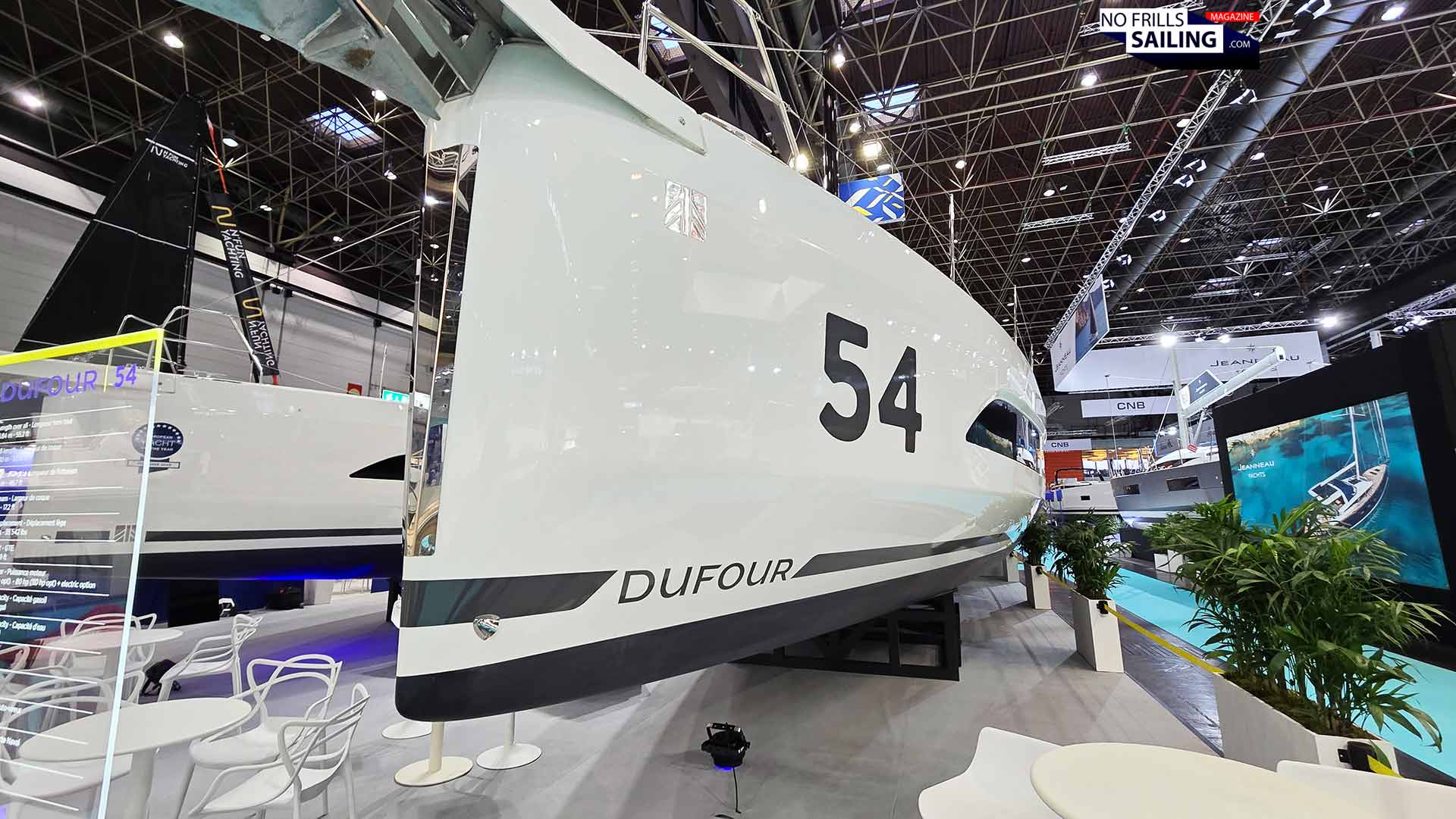 כיצד השפה המשושה ולוגיסטיקת תא הנוסעים של Dufour מעצבות מחדש את נוחות שייט הצ'ארטר