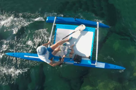ECOPULSE elektrická loď — trimaránová a prao verzia pre tichú pobrežnú plavbu ECOPULSE elektrická loď — trimaránová a prao verzia pre tichú pobrežnú plavbu