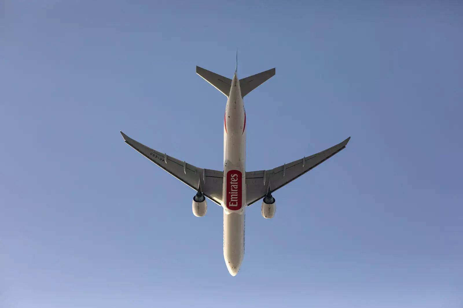 Emirates Airline zvažuje partnerstvo so SpaceX pre palubnú Wi-Fi Emirates Airline zvažuje partnerstvo so SpaceX pre palubnú Wi-Fi