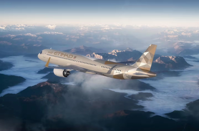 الاتحاد للطيران تستقبل أول طائرة إيرباص A321LR من AerCap