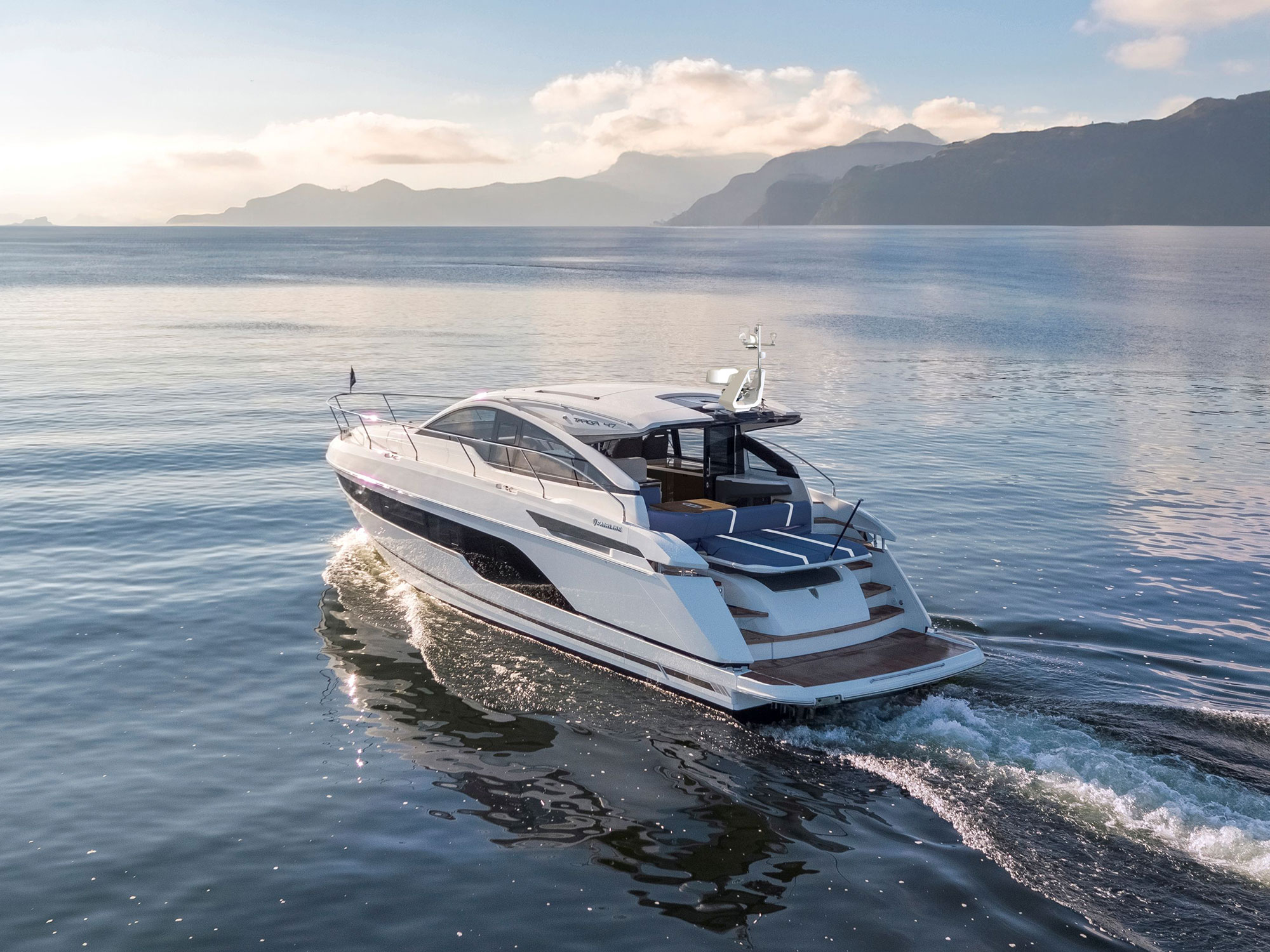 Fairline Targa 47 GT Makes US Debut with Strong’s Marine at Palm Beach