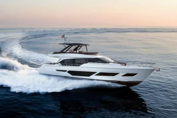 Ferretti Yachts 720 – prepracovaný 22,5 m flybridge kombinujúci cirkuláciu, svetlo a námornú spôsobilosť Ferretti Yachts 720 – prepracovaný 22,5 m flybridge kombinujúci cirkuláciu, svetlo a námornú spôsobilosť