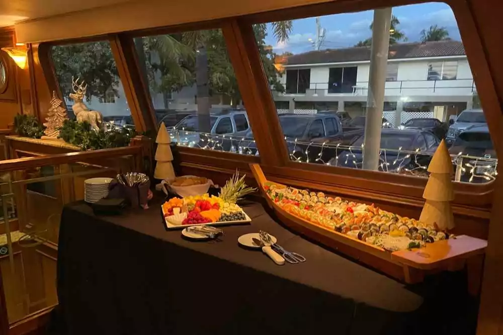 Fort Lauderdale Yacht Charters: Catering na mieru a bezproblémová eventová logistika Fort Lauderdale Yacht Charters: Catering na mieru a bezproblémová eventová logistika