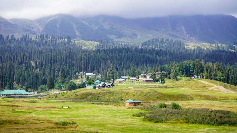 Gulmarg opäť víta turistov a oživuje nádeje pre miestny cestovný ruch