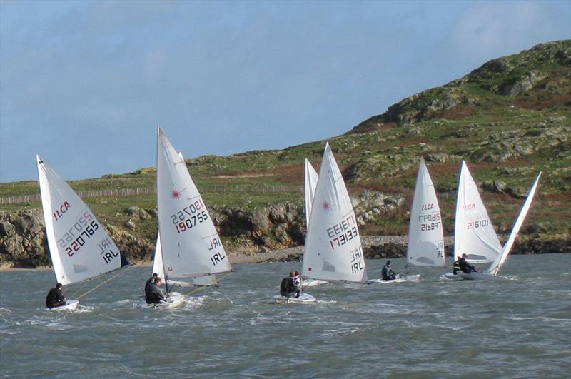 Howth Yacht Club Frostbites: Prehľad pretekov 11 a 12 a lokálna scéna jachtingu Howth Yacht Club Frostbites: Prehľad pretekov 11 a 12 a lokálna scéna jachtingu
