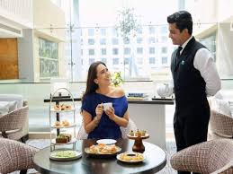 קמפיין World of Hyatt החדש בהודו מדגיש הכנסת אורחים אמיתית עם קאריסמה קאפור קמפיין World of Hyatt החדש בהודו מדגיש הכנסת אורחים אמיתית עם קאריסמה קאפור