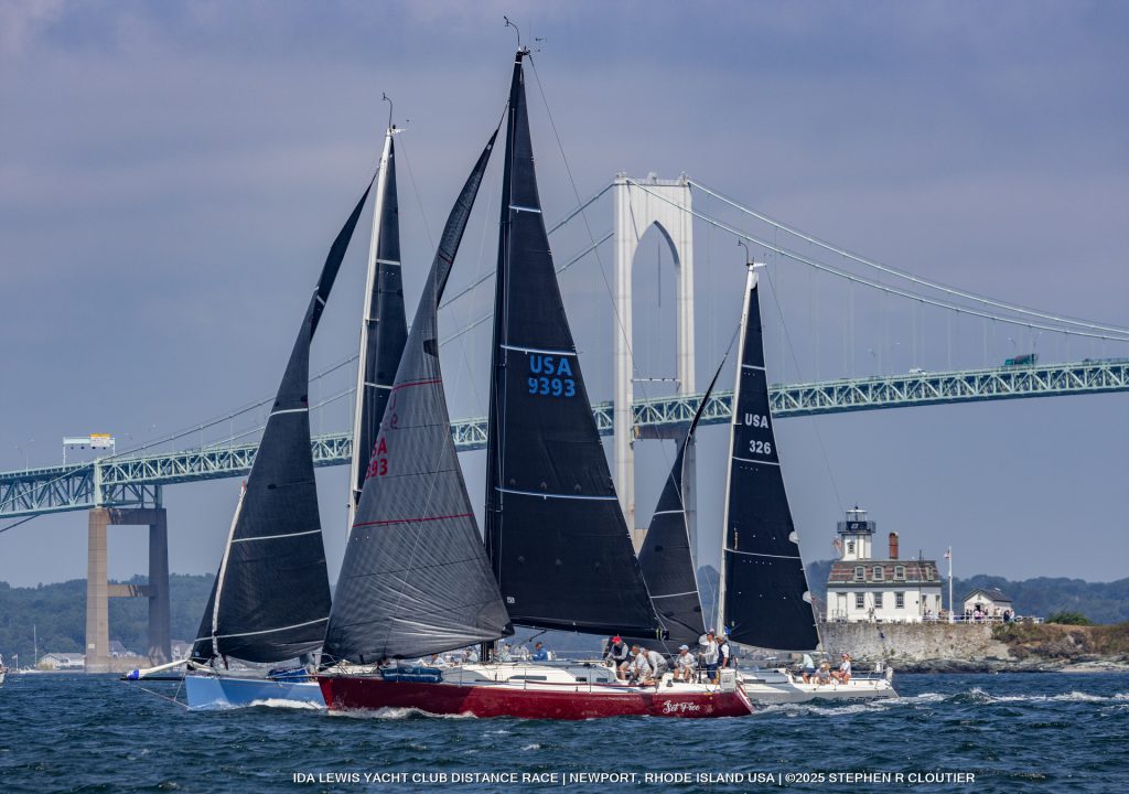 Ida Lewis Distance Race: Afara Iwọn wakati 24 lati Okun lọ lati Fort Adams sinu Ibudo Newport