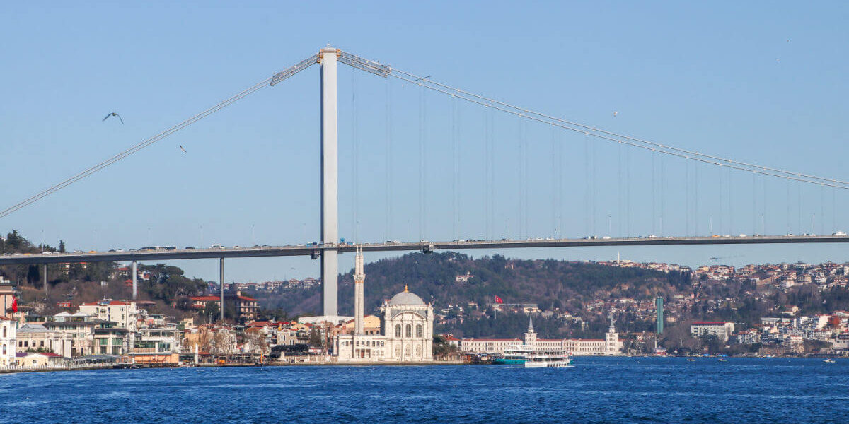 Objavte Istanbul v auguste: Informácie o počasí a cestovné tipy Objavte Istanbul v auguste: Informácie o počasí a cestovné tipy