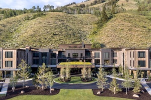 Preskúmajte Sylvan Lodge v Jackson Hole – Luxusný úkryt so scénickými outdoorovými aktivitami
