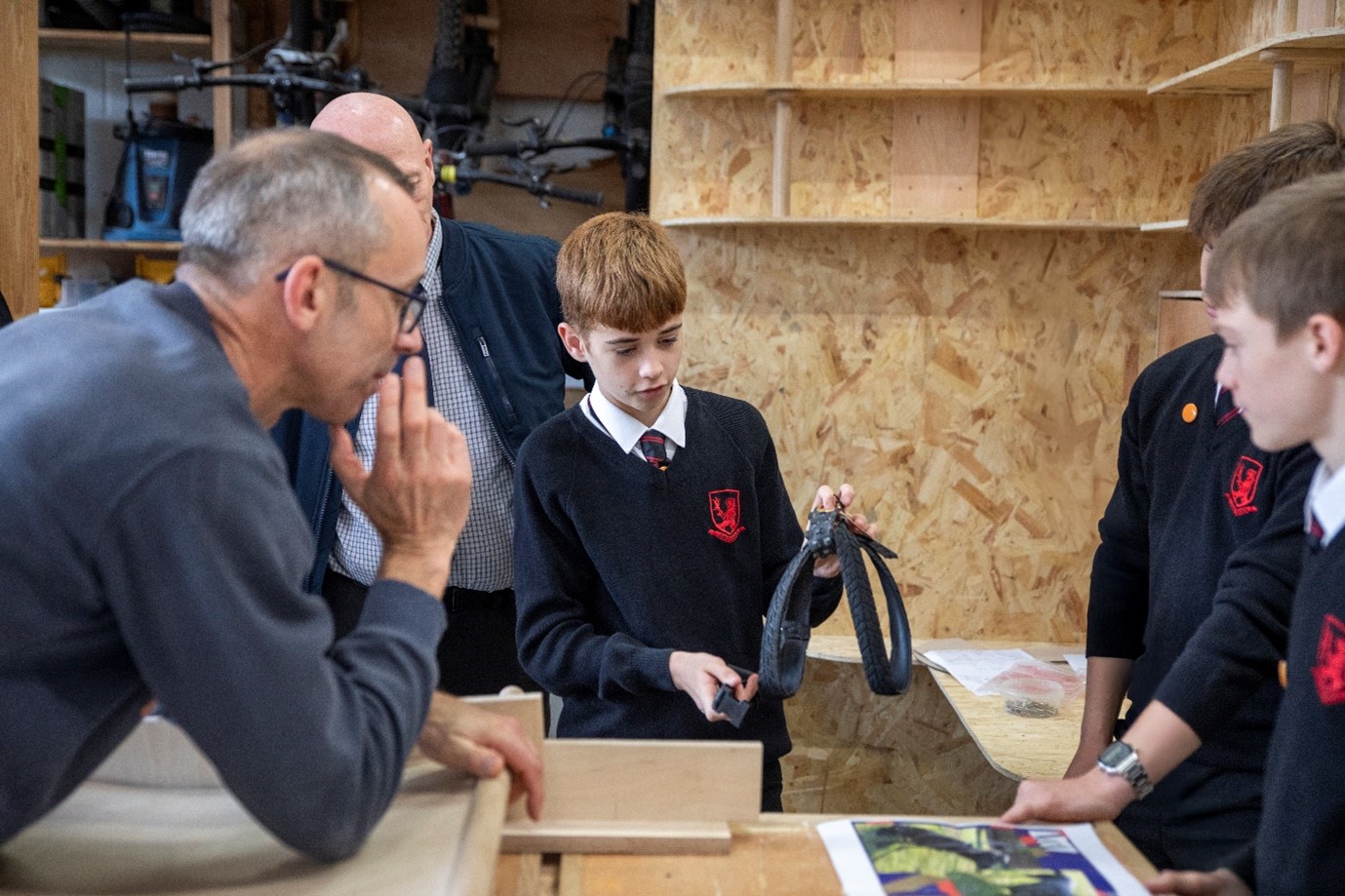 Manor Church of England Academy gbĩ Yorkshire Artspace gbɛ̃: Agbɔ̃-Zinŋwɛŋ Zɛŋ Glegbeɖeŋu Ŋlɔŋlɔŋ Manor Church of England Academy gbĩ Yorkshire Artspace gbɛ̃: Agbɔ̃-Zinŋwɛŋ Zɛŋ Glegbeɖeŋu Ŋlɔŋlɔŋ