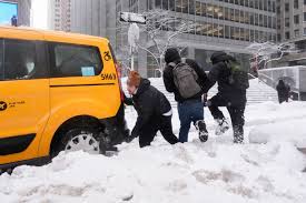 强烈暴风雪迫使纽约和美国东北部多地发布旅行禁令,航班停飞,旅行团叫停 强烈暴风雪迫使纽约和美国东北部多地发布旅行禁令,航班停飞,旅行团叫停