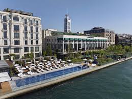 The Peninsula Hotels dosahujú pôsobivé hodnotenia v hoteloch s MICHELIN kľúčom 2025 v rámci celého svojho globálneho portfólia