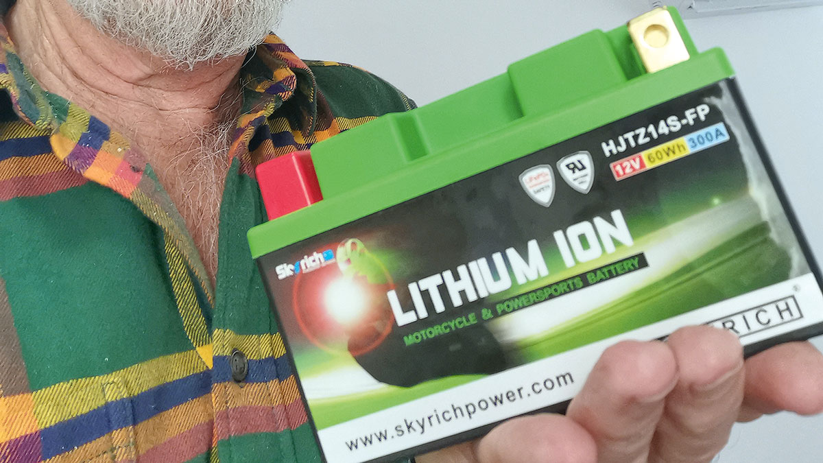Elektroinstalace na lodi pro začátečníky: jak udržet baterie, nabíječky a alternátory spolehlivé