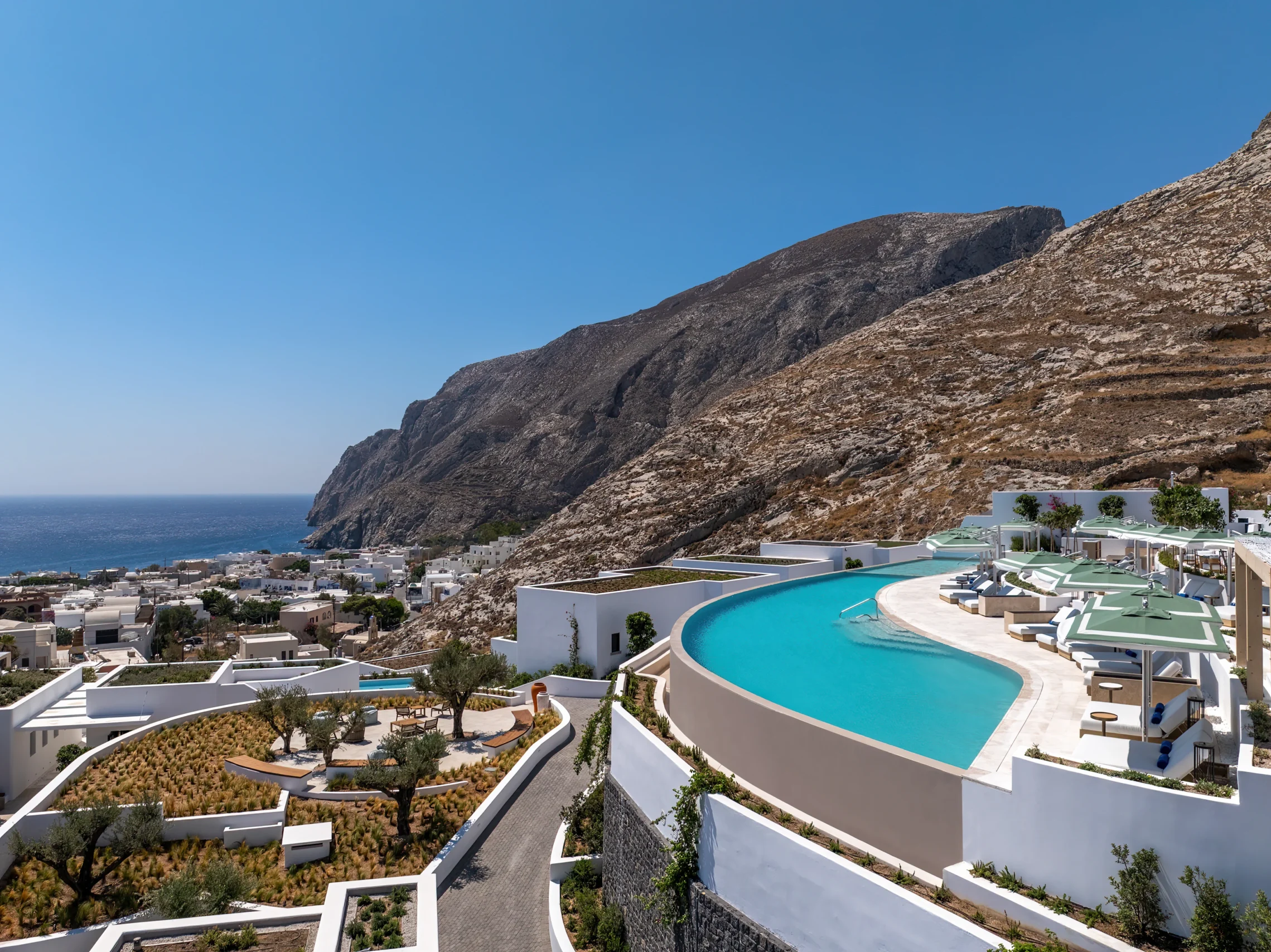 Sandblu Santorini LXR Hotels & Resorts gbɔnaŋlɔŋ ŋɔŋlɔŋ 2026 meŋ, le Greece ƒe Aegean ƒuta dzeaniŋutɔŋ le gbɔŋ