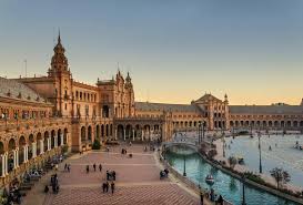 إسبانيا تواجه تباطؤ نمو السياحة مع انخفاض إنفاق الزوار في الأسواق الرئيسية