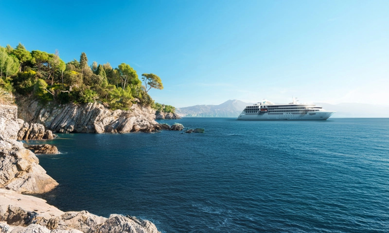 הכירו את ה-Star Explorer של Windstar Cruises: יאכטה חדשה ומלוטשת היוצאת להפלגות ברחבי אירופה בשנת 2027