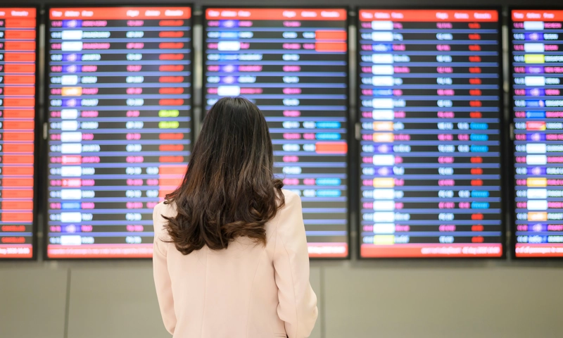 كيف يمكن لإغلاق الحكومة المستمر أن يؤثر على رحلات عيد الشكر في جميع أنحاء الولايات المتحدة.