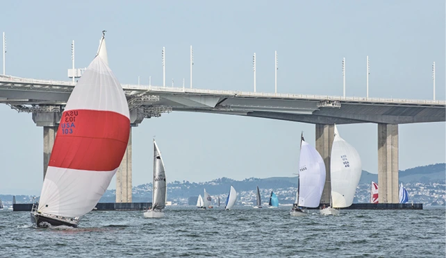 Marchový prehľad plavieb: Latitude 38 pokrýva Three Bridge Fiasco, Ha-Ha a Folkboats Marchový prehľad plavieb: Latitude 38 pokrýva Three Bridge Fiasco, Ha-Ha a Folkboats