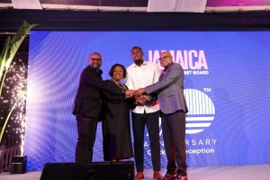 Usain Bolt preberá úlohu globálneho turistického ambasádora pre Jamajku