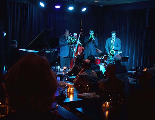 Odhaľujeme atmosféru v Frankie's Jazz Club
