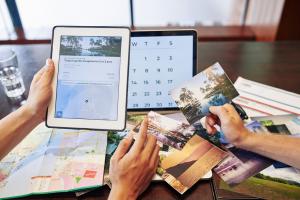 تبسيط عطلتك مع باقات سفر مُخصَّصة من Vibe Adventures