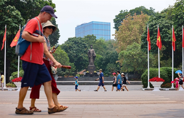 Postrehy o prosperujúcej vietnamskej letnej turistickej sezóne a informovanosť o podvodoch Postrehy o prosperujúcej vietnamskej letnej turistickej sezóne a informovanosť o podvodoch