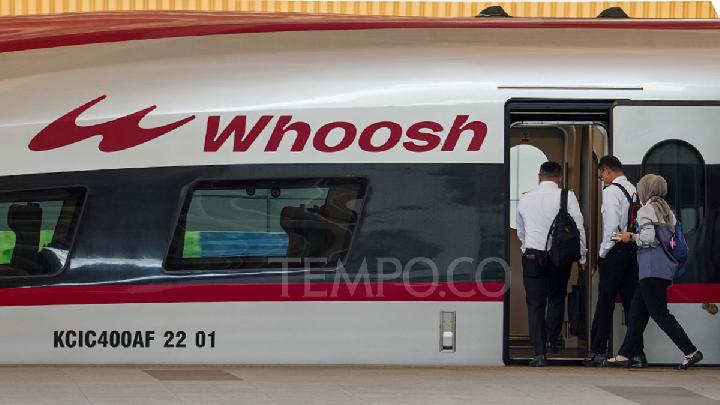 Pelancong Malaysia Pilih Kereta Whoosh untuk Perjalanan Liburan di Jawa Barat Pelancong Malaysia Pilih Kereta Whoosh untuk Perjalanan Liburan di Jawa Barat