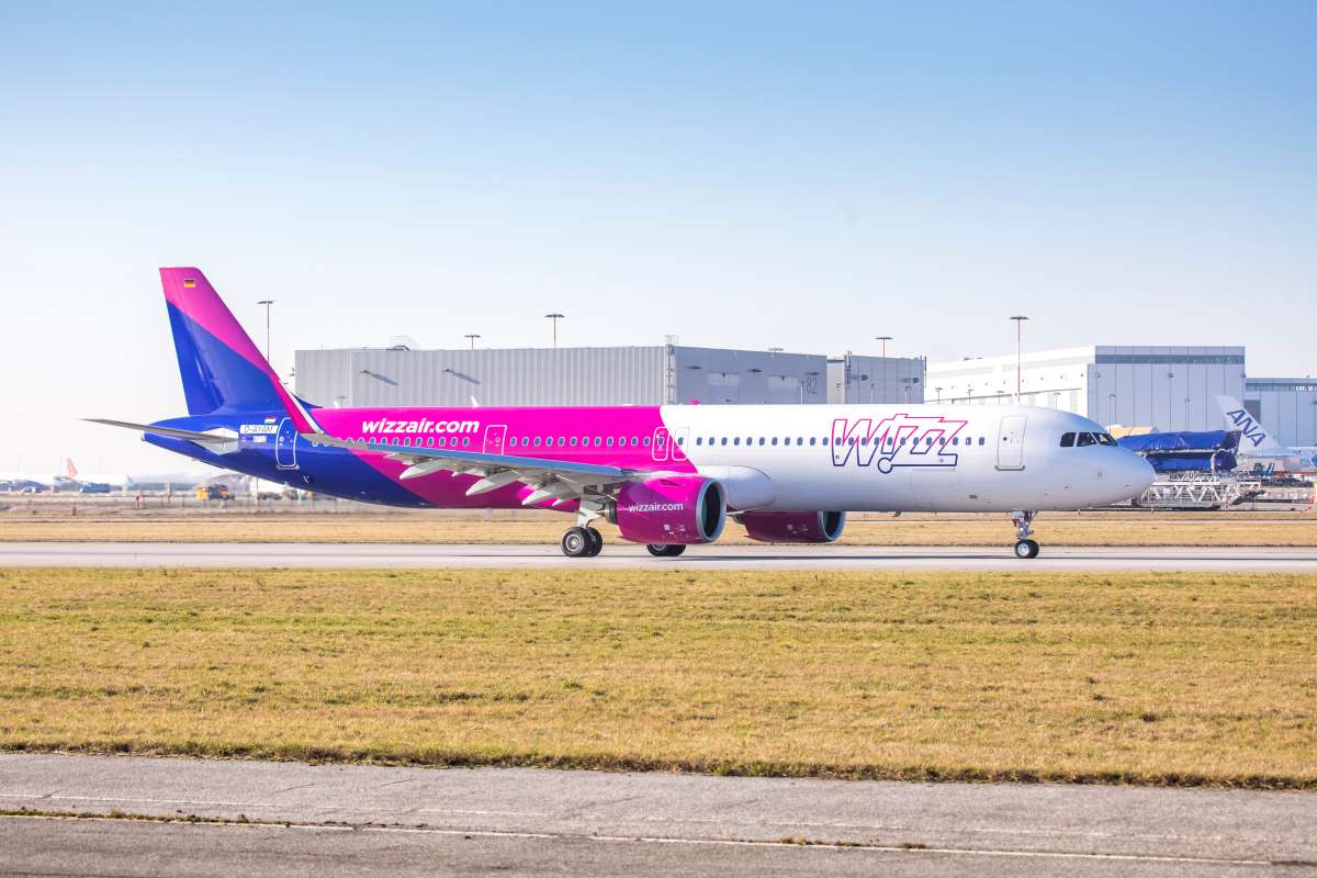تعديلات مسارات Wizz Air من ليفربول وغلاسكو إلى بودابست في عام 2025
