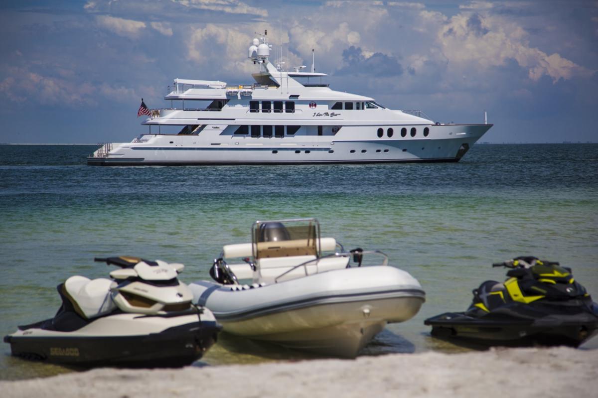 מבצע צ'רטר: יאכטת מנוע 44 מטר I LOVE THIS BOAT זמינה לחורף 2025 באיי בהאמה ופלורידה מבצע צ'רטר: יאכטת מנוע 44 מטר I LOVE THIS BOAT זמינה לחורף 2025 באיי בהאמה ופלורידה